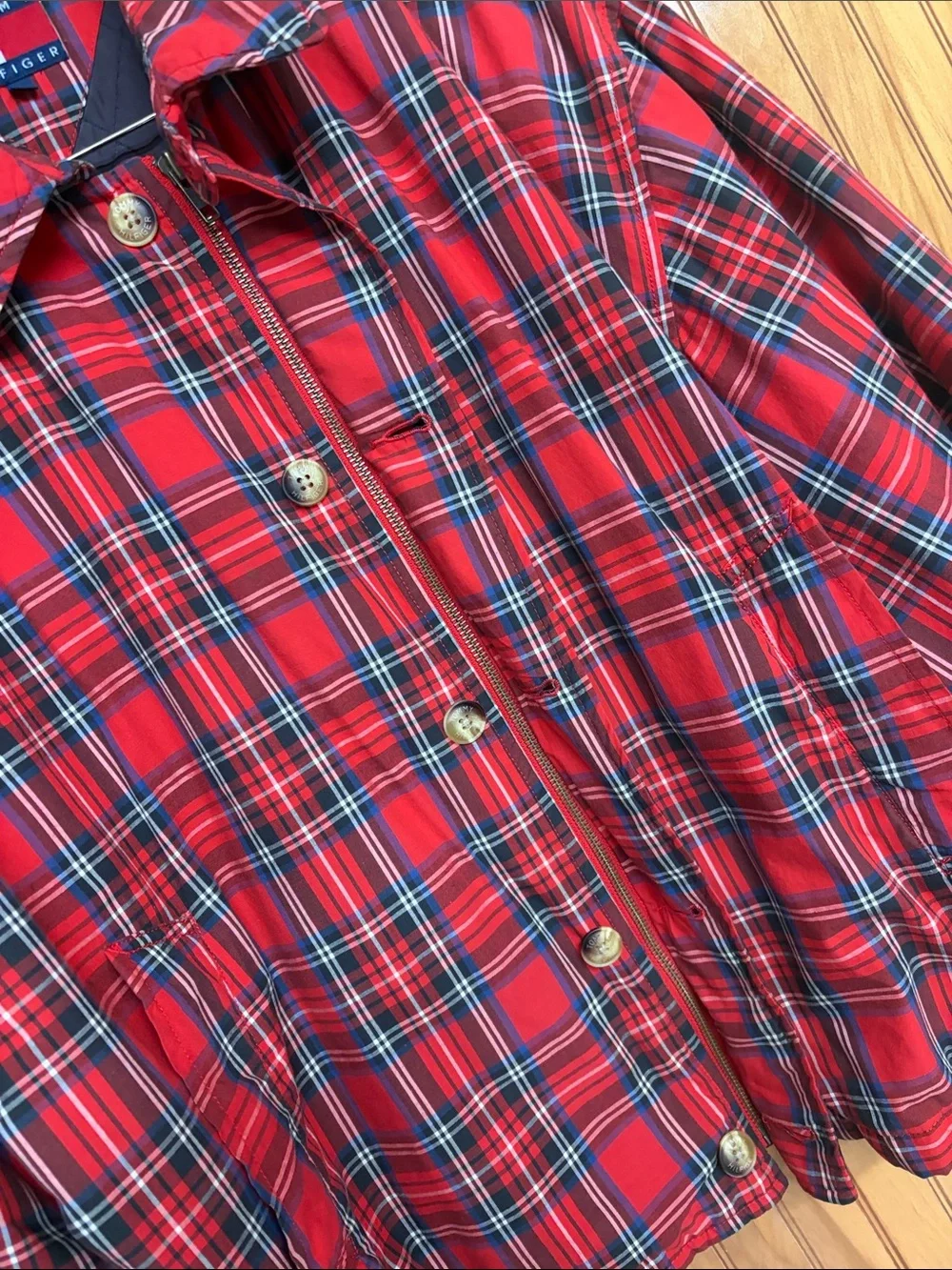 Tommy Hilfiger Men’s VTG 90s/Y2K Red Tartan Plaid Quilt-Lined Shirt Jacket. L/G